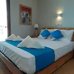 Andros 4 Seasons & Aparthotel Ormos (Andros)