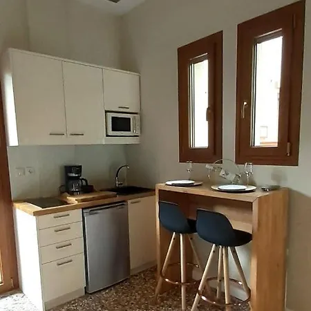 Andros 4 Seasons Villas&suites Apartahotel