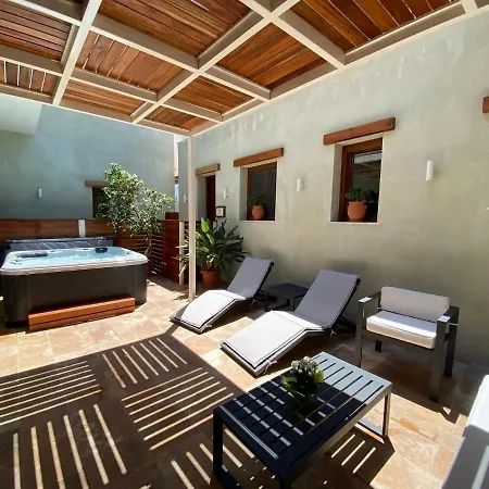 Apartahotel Andros 4 Seasons Villas&suites 4*