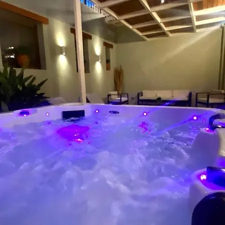 Andros 4 Seasons Villas&suites Apartahotel 4*