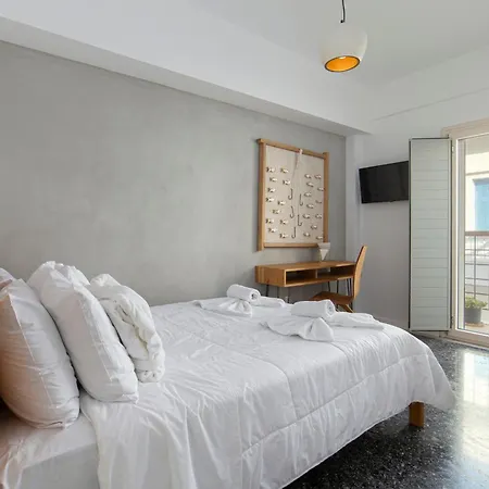 Andros 4 Seasons Villas&suites Apartahotel