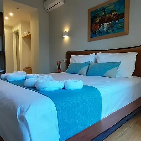 Andros 4 Seasons & Aparthotel 4*