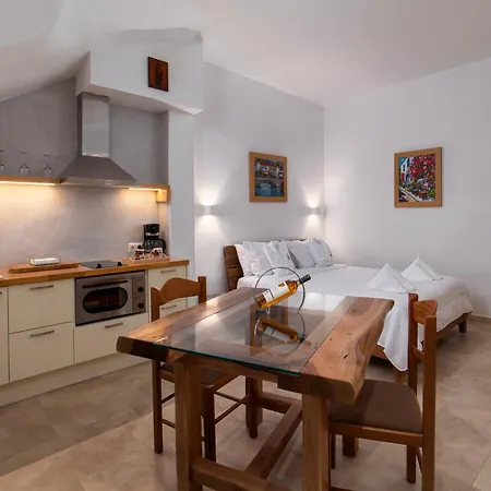 Aparthotel Andros 4 Seasons &