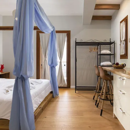 Andros 4 Seasons & Aparthotel 4*