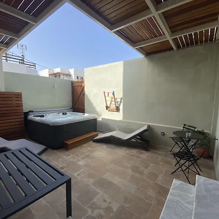 Andros 4 Seasons & Aparthotel