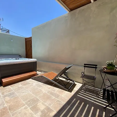 Andros 4 Seasons & Aparthotel