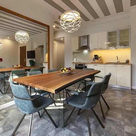 Aparthotel Andros 4 Seasons & 4*