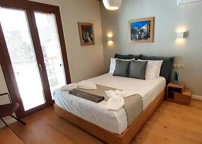 Andros 4 Seasons & Ormos (Andros)