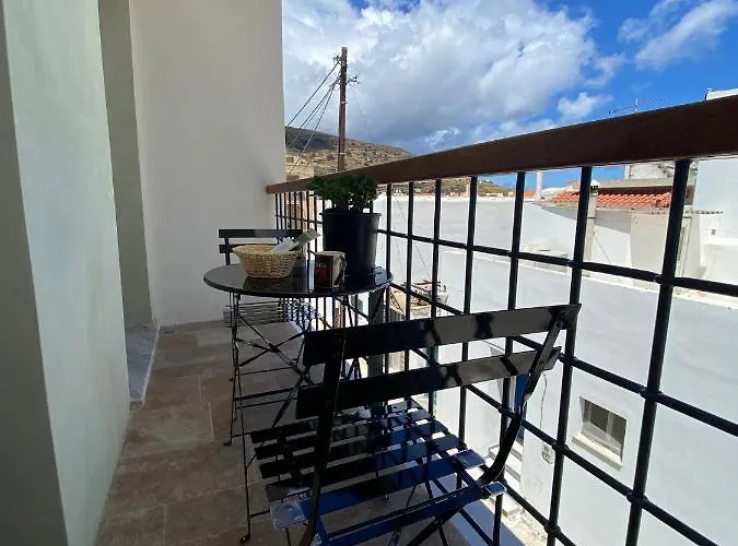 Andros 4 Seasons & شقة فندقية 4*