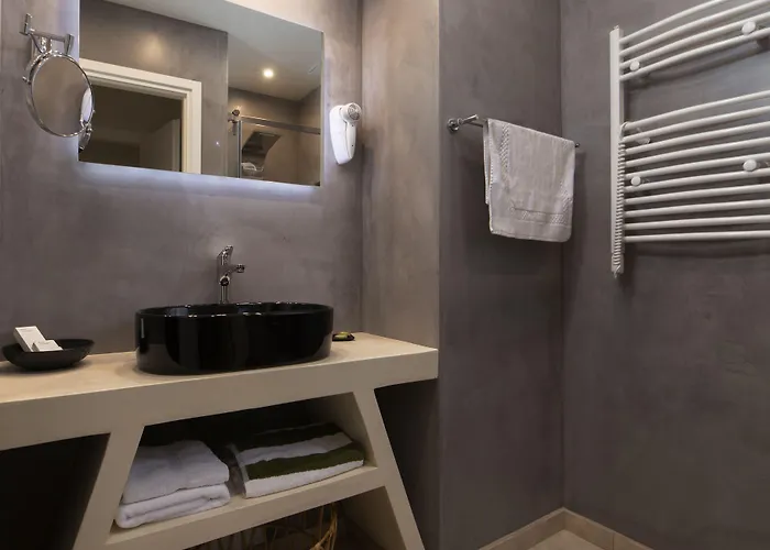 Andros 4 Seasons & شقة فندقية 4*