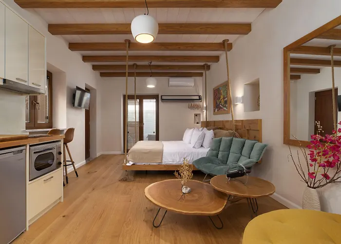 Andros 4 Seasons & شقة فندقية Ormos (Andros)