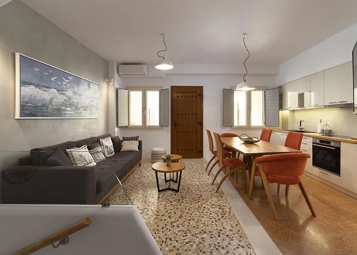 Andros 4 Seasons & شقة فندقية